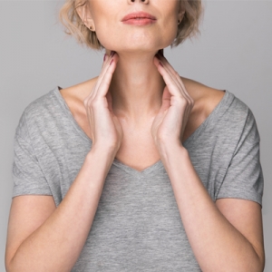 E a rouquidão? É sinal de inflamação?